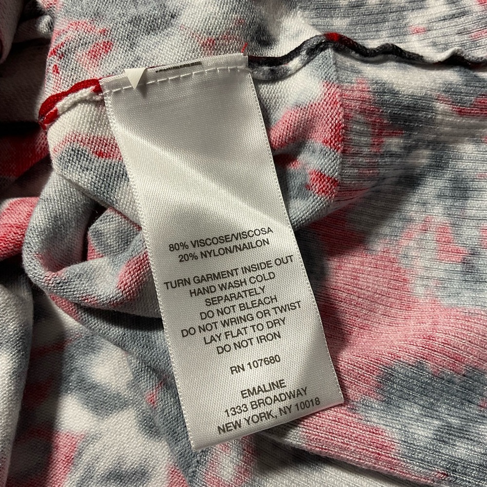 Emaline XL rad and black floral cardigan - Picture 8 of 10